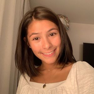 Meet your Posher, Olivia